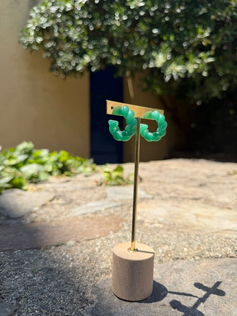 Resin loops